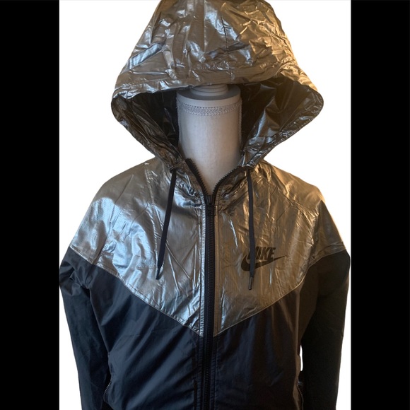 NIKE WINDRUNNER - Picture 2 of 7